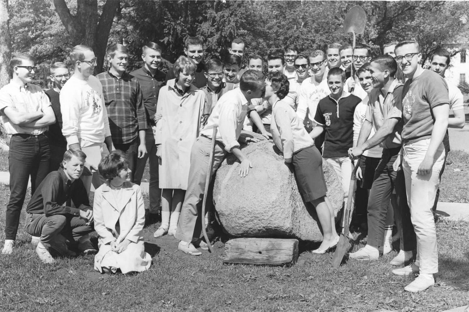 Loren Semler '65, now a Carthage trustee, and his wife, Vickie (Myers '67) are shown sharing the final kiss at Kissing Rock on Carthage's...